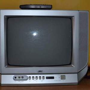 Продам телевизор б-у 38 диогональ JVC